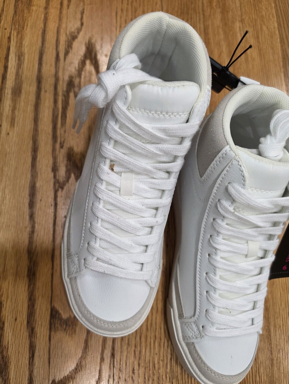 No Boundaries Shoes Size 6 New